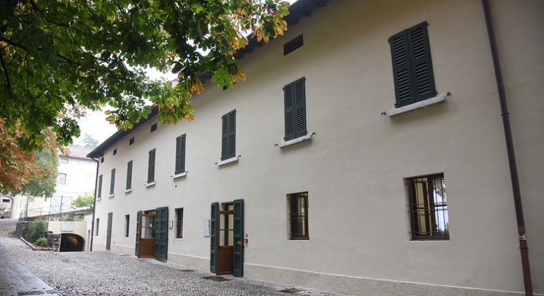 Apre Palazzina Ufficiali in Castello